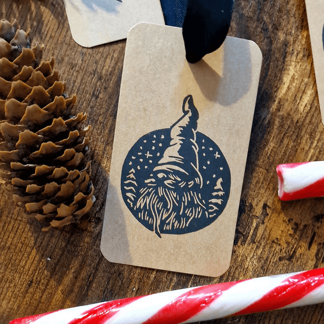 Linogravure - Etiquettes de Noël - Gnome Sapin / Gnome Boule